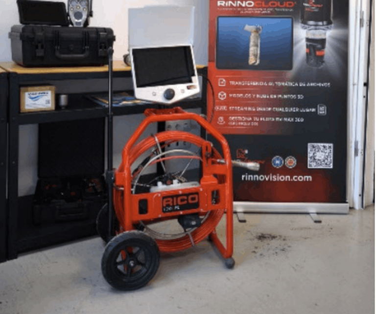 Nosotros 3 reparacion de trabajador de mantenimiento